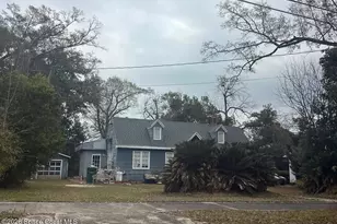 2942 Daniels St, Marianna, FL 32446 - Photo 3