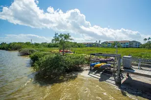 6240 E Mirror Lake Dr, Sebastian, FL 32958 - Photo 23