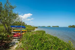 6240 E Mirror Lake Dr, Sebastian, FL 32958 - Photo 19