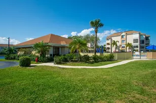 6240 E Mirror Lake Dr, Sebastian, FL 32958 - Photo 13