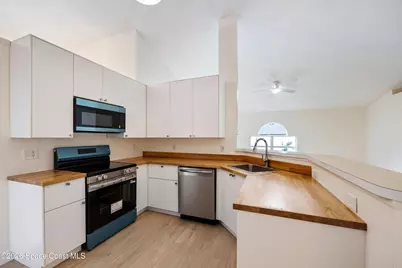 320 Wisteria Avenue NW, Palm Bay, FL 32907 - Photo 5