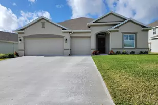 8481 Laguna Cir, Micco, FL 32976 - Photo 1