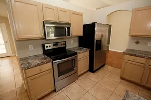 737 Kempten St NW, Palm Bay, FL 32907 - Photo 9