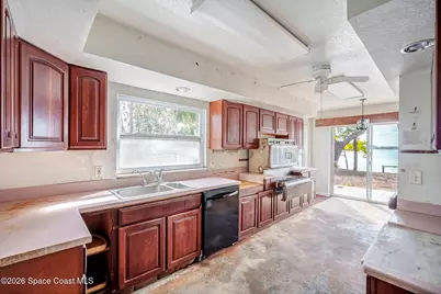 535 Robinhood Drive, Merritt Island, FL 32953 - Photo 15