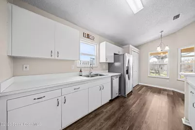 7217 Hammock Lakes Drive, Melbourne, FL 32940 - Photo 13