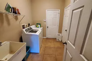 561 Lambert St SW, Palm Bay, FL 32908 - Photo 9