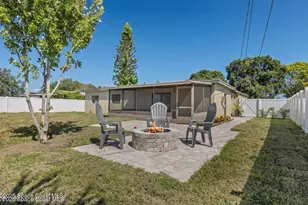 1458 Sea Breeze Ln, Melbourne, FL 32935 - Photo 19