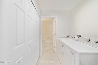 95 W Towne Place, Titusville, FL 32796 - Photo 11