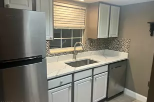 203 Bristol Ln, Melbourne, FL 32935 - Photo 3