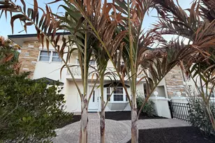 154 Crescent Beach Dr, Cocoa Beach, FL 32931 - Photo 1