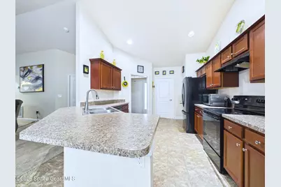 490 Tuloma Avenue SW, Palm Bay, FL 32908 - Photo 7