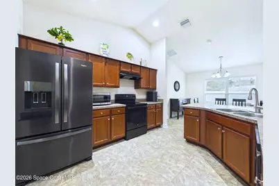 490 Tuloma Avenue SW, Palm Bay, FL 32908 - Photo 5