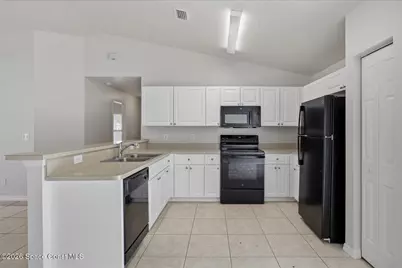 1145 11th Court SW, Vero Beach, FL 32962 - Photo 5