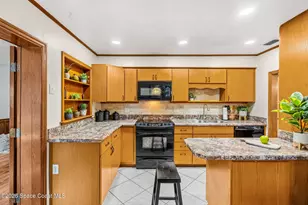 2370 Canterbury Ln, Melbourne, FL 32935 - Photo 9