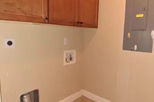 1437 Pineapple Ave, Melbourne, FL 32935 - Photo 31