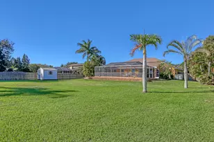 2710 S Courtenay Pkwy, Merritt Island, FL 32952 - Photo 41