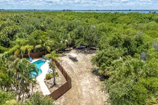 6310 Treetop Dr, Melbourne Beach, FL 32951 - Photo 13