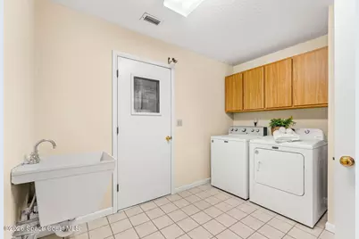 2213 Woodlawn Circle, Melbourne, FL 32934 - Photo 23