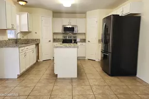 1343 Sorento Cir, Melbourne, FL 32904 - Photo 7
