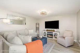 594 N Wickham Rd, Melbourne, FL 32935 - Photo 3