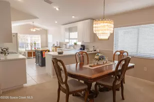 1041 Indian Oaks Dr, Melbourne, FL 32901 - Photo 5