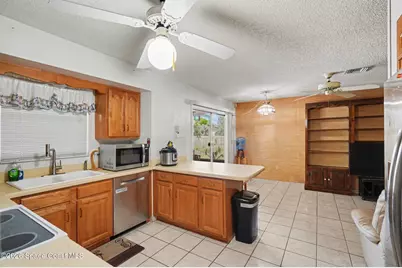 607 Dundee Circle, West Melbourne, FL 32904 - Photo 15