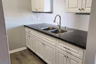 207 San Juan Cir, Melbourne, FL 32935 - Photo 9