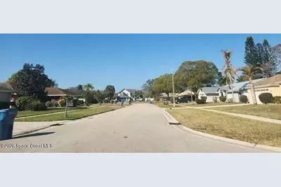 103 Oxford Court, Royal Palm Beach, FL 33411 - Photo 5