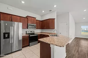 2542 Pinwherry St NW, Palm Bay, FL 32907 - Photo 5