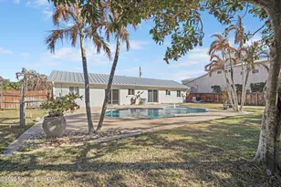 736 Ballard Dr, Melbourne, FL 32935 - Photo 23