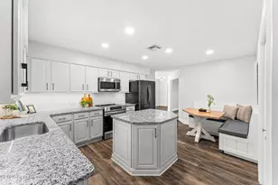 300 Oak St, Melbourne Beach, FL 32951 - Photo 9