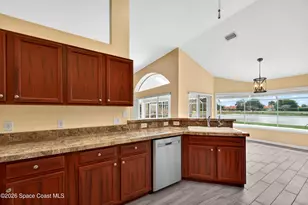 306 Lake Victoria Cir, Melbourne, FL 32940 - Photo 21