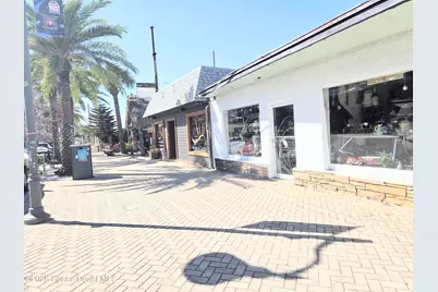 225 Minutemen Causeway, Cocoa Beach, FL 32931 - Photo 3