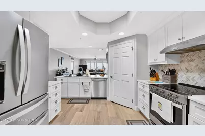 3 Indian River Avenue #305, Titusville, FL 32796 - Photo 11