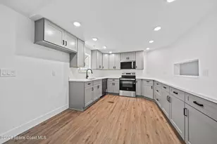 935 Falcon Dr, Micco, FL 32976 - Photo 7