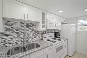 180 Paradise Blvd, Melbourne, FL 32903 - Photo 3