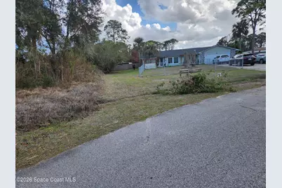142 Tudor Road SW, Palm Bay, FL 32908 - Photo 3