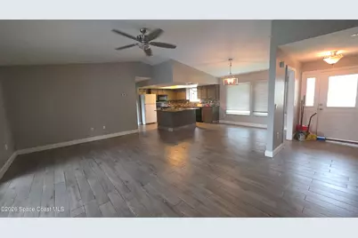 142 Tudor Road SW, Palm Bay, FL 32908 - Photo 9