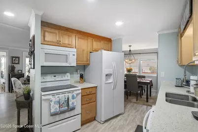 380 Norwich Lane, Melbourne Beach, FL 32951 - Photo 9