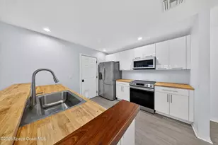 1812 E Sanderling Ln, Fort Pierce, FL 34982 - Photo 11