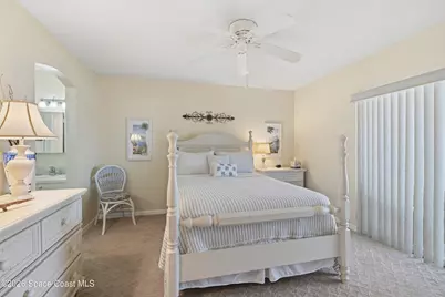 319 N Grove Isle Circle #319, Vero Beach, FL 32962 - Photo 11
