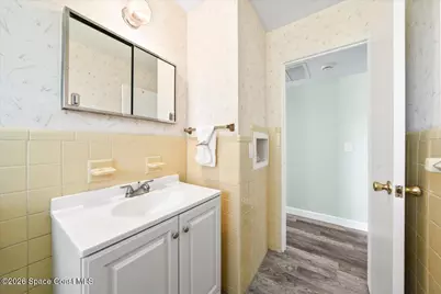 586 Lorraine Drive, Melbourne, FL 32935 - Photo 29