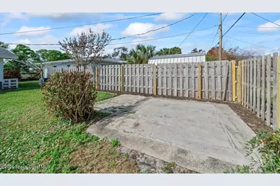 586 Lorraine Drive, Melbourne, FL 32935 - Photo 35