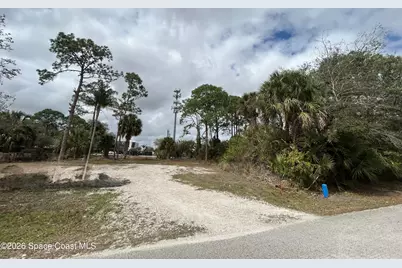 126 Deauville Avenue SE, Palm Bay, FL 32909 - Photo 1