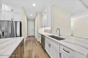 905 Miller Ln, Melbourne, FL 32934 - Photo 9