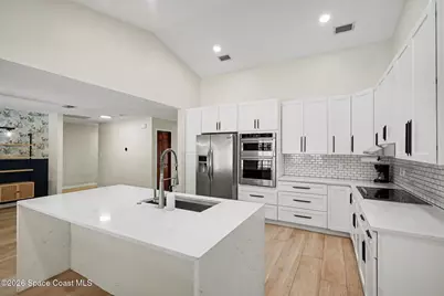 2555 Kumquat Street NE, Palm Bay, FL 32905 - Photo 9