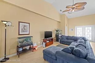 1065 Venetian Dr, Melbourne, FL 32904 - Photo 3