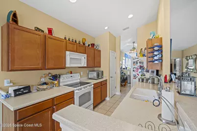 1065 Venetian Drive #205, Melbourne, FL 32904 - Photo 7