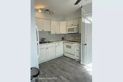 115 E Colonial Court #C, Indian Harbour Beach, FL 32937 - Photo 7