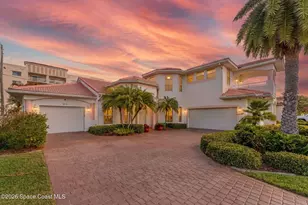 618 Manatee Bay Dr, Cape Canaveral, FL 32920 - Photo 1